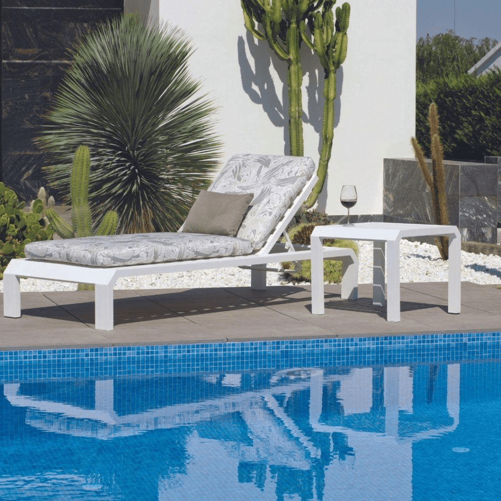 pool lounger zafiro 12