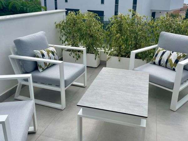 commercial outdoor chairs