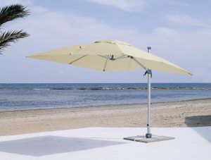 Commercial outdoor Cantilever Parasol Beige/Silver.