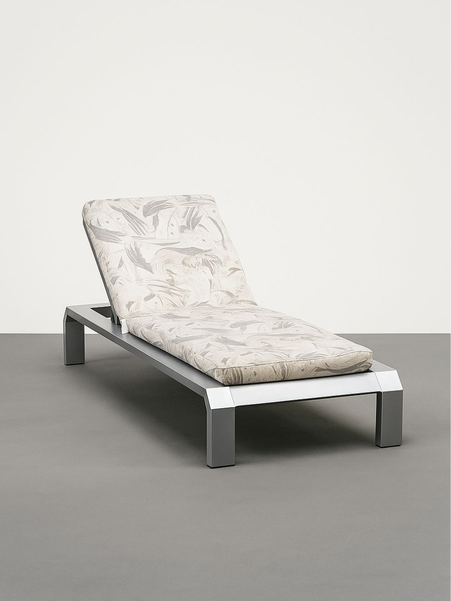 Zafiro-12 Designer Sun Lounger
