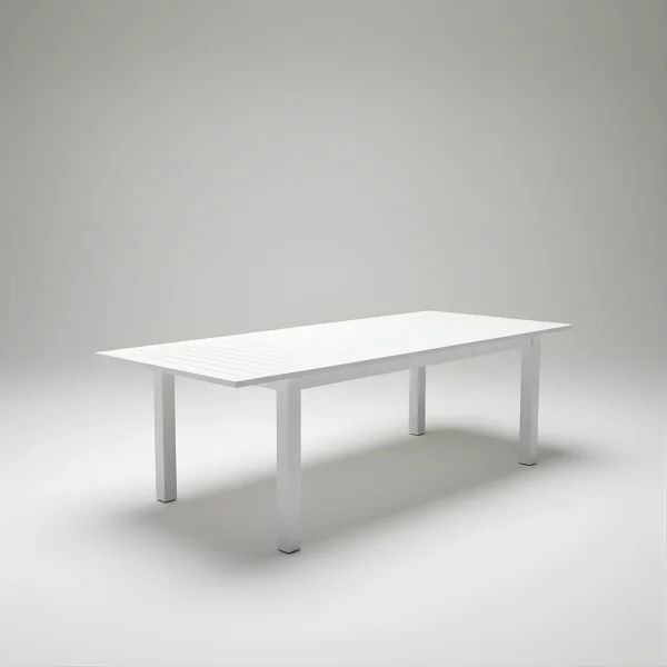 Camelia 220 Extendable Outdoor Table