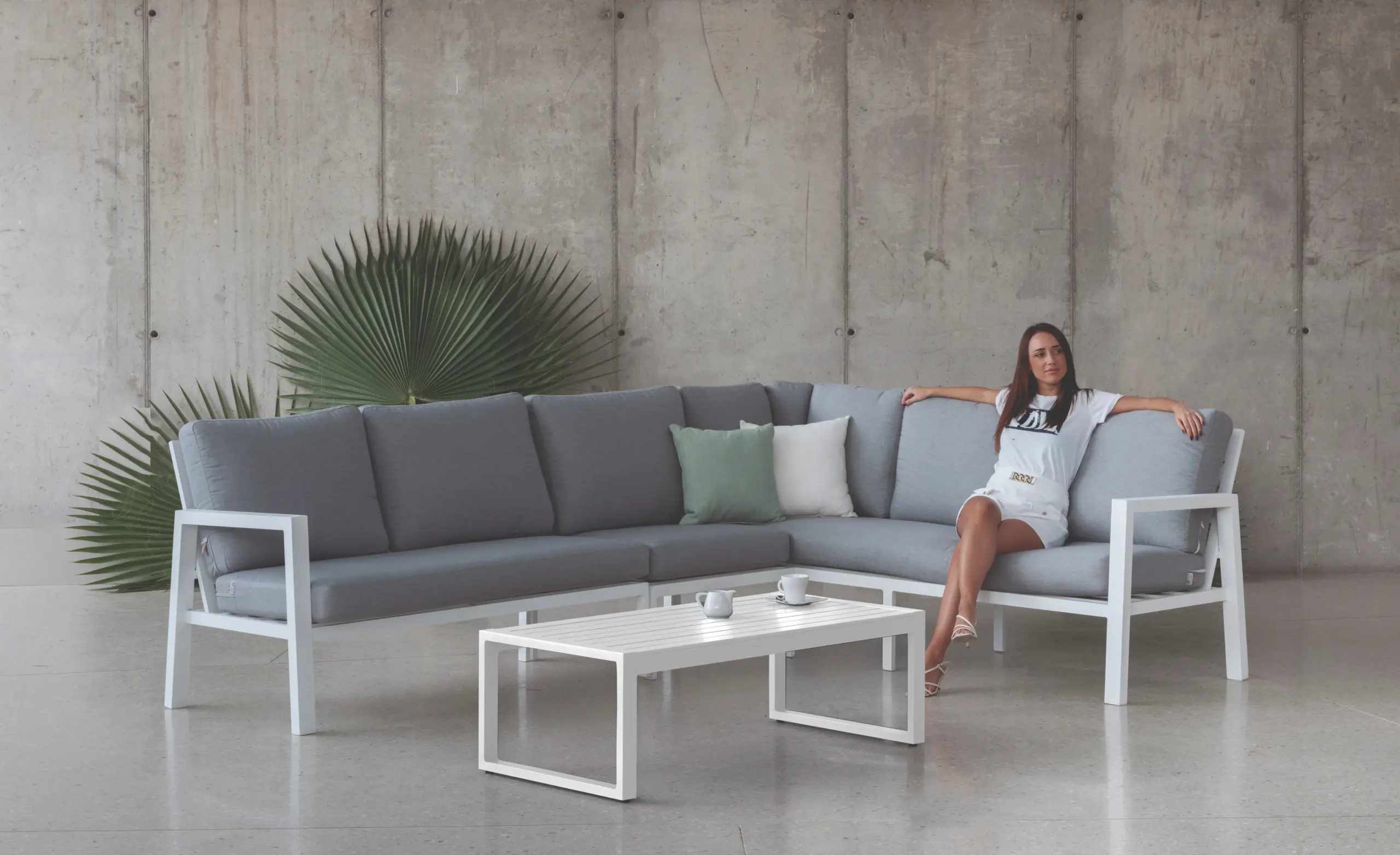 Hublot-28 Garden Corner Set