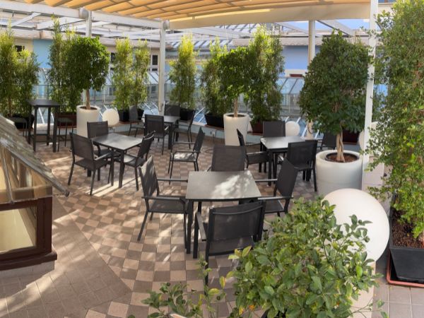 aluminum outdoor tables